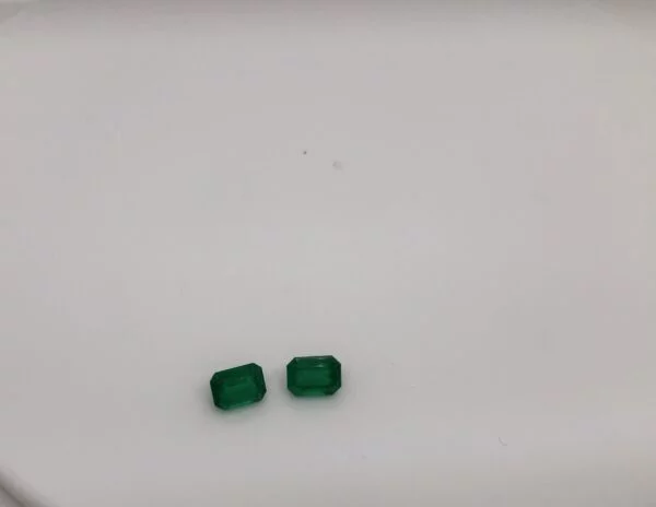 Natural emerald octagon gemstone, 2.84 carats, 8x6 mm, rich green color. Untreated and cut in India, perfect for jewelry. May birthstone. Origin: Zambia.