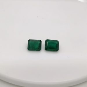 Natural emerald octagon gemstone, 7.05 carats, 10.8x8.8 mm, untreated and from Zambia. Perfect for creating elegant earrings, rings, or pendants. Birthstone for May.