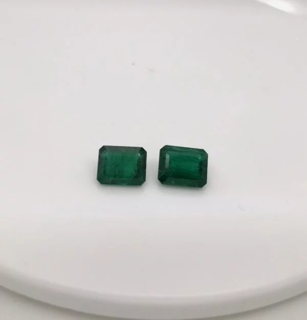 Natural emerald octagon gemstone, 7.05 carats, 10.8x8.8 mm, untreated and from Zambia. Perfect for creating elegant earrings, rings, or pendants. Birthstone for May.