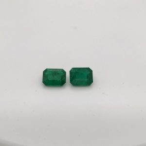 Natural emerald octagon gemstone, 4.12 carats, 9.1x7.2 mm, rich green color. Untreated and cut in India, perfect for jewelry. May birthstone. Origin: Zambia.