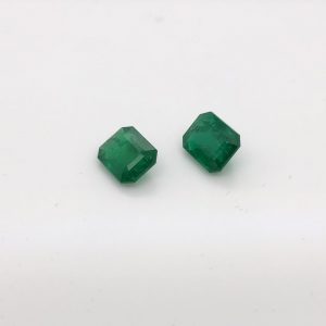 Natural emerald octagon gemstone, 4.12 carats, 9.1x7.2 mm, rich green color. Untreated and cut in India, perfect for jewelry. May birthstone. Origin: Zambia.