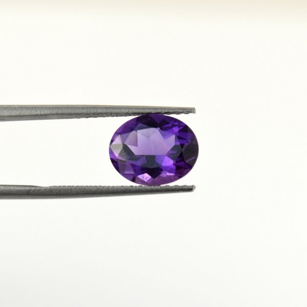 Oval cut natural amethyst, 2.80 - 3.00 carats, 11 x 9 mm, eye clean quality, February birthstone. amethyst oval cut