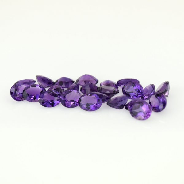 natural amethyst oval cut, 1.20 - 1.85 carats, 9 x 7 mm, suitable for jewelry, February birthstone.