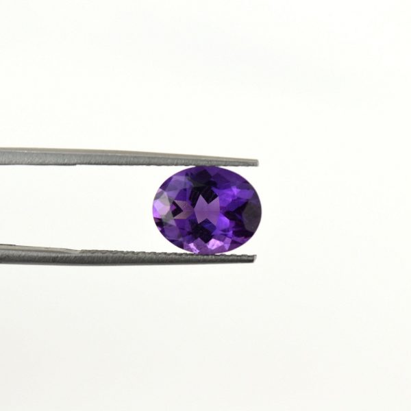 Oval cut natural amethyst, 2.80 - 3.00 carats, 11 x 9 mm, eye clean quality, February birthstone. amethyst oval cut