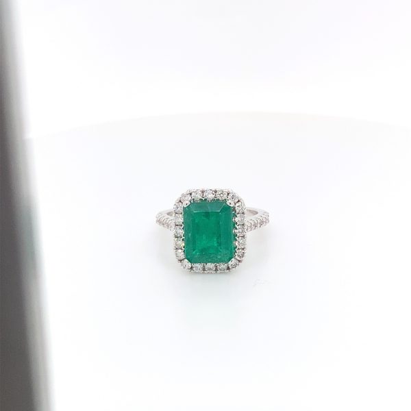 Certified natural Authenticate emerald ring featuring a genuine 2.75 carat emerald and 1.02 carats of diamond accents set in 14K white gold. This authentic and high-quality fine jewelry emerald ring is handcrafted and perfect for collectors or anyone seeking a unique, vintage piece. Its classic elegance and exquisite attention to detail make it a must-have addition to any precious gemstone ring collection.