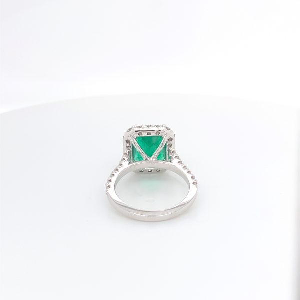 Certified natural Authenticate emerald ring featuring a genuine 2.75 carat emerald and 1.02 carats of diamond accents set in 14K white gold. This authentic and high-quality fine jewelry emerald ring is handcrafted and perfect for collectors or anyone seeking a unique, vintage piece. Its classic elegance and exquisite attention to detail make it a must-have addition to any precious gemstone ring collection.